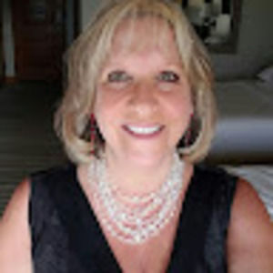 Meet your Posher, Liz